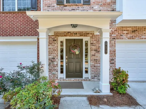 635 Coligny Ct, Sandy Springs, GA 30350