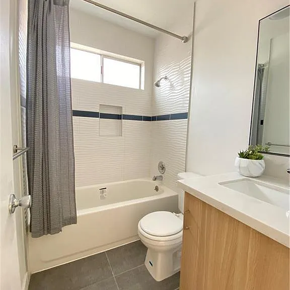 903 New Depot St #15 — Photo 6