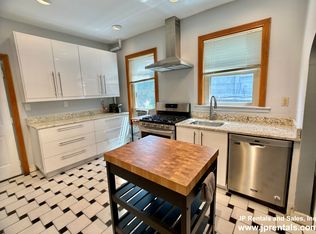 28 Weld Hill St APT 1, Jamaica Plain, MA 02130