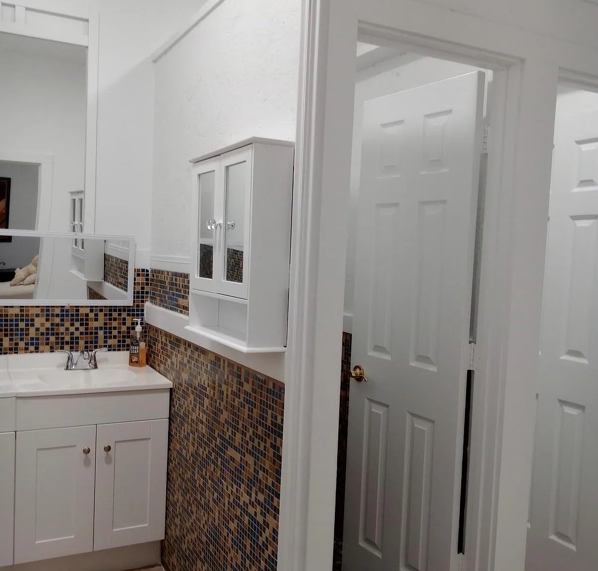 2 bed, 1.0 bath, 700 sqft, $1,050 — Photo 4
