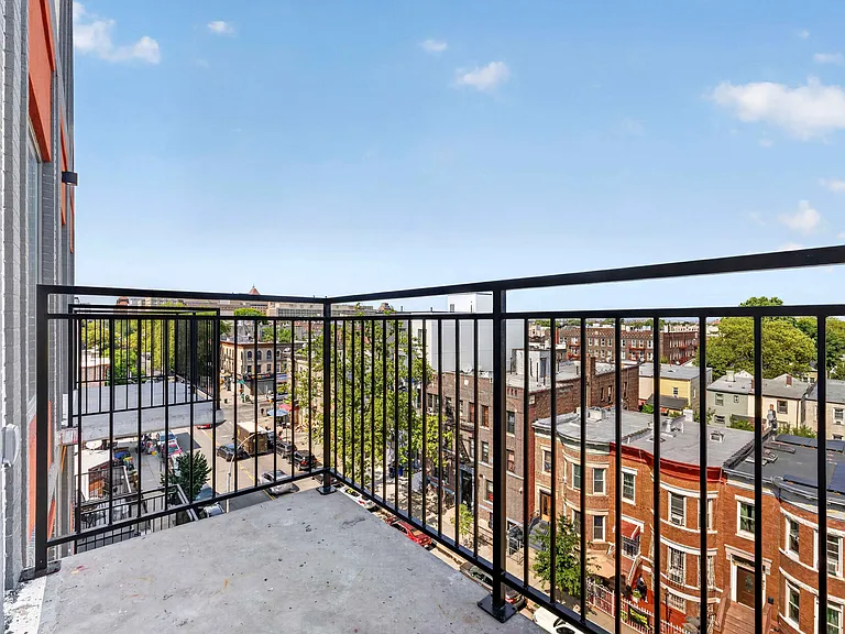 948 New York Ave #5B — Photo 2