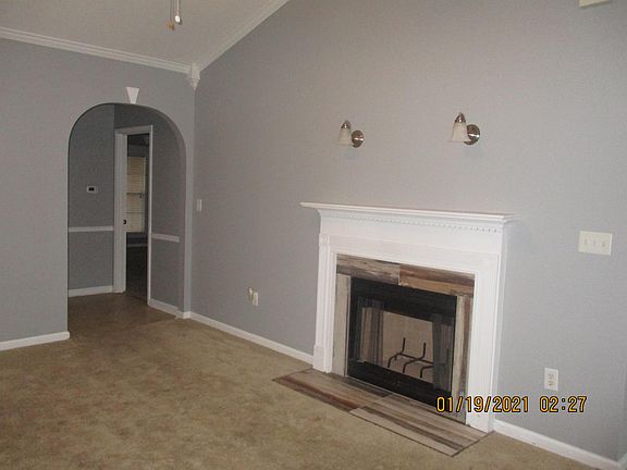 3rd image of 127 Hayesbury Ct