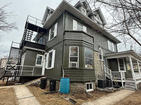 3rd image of 236 W Ridley Ave