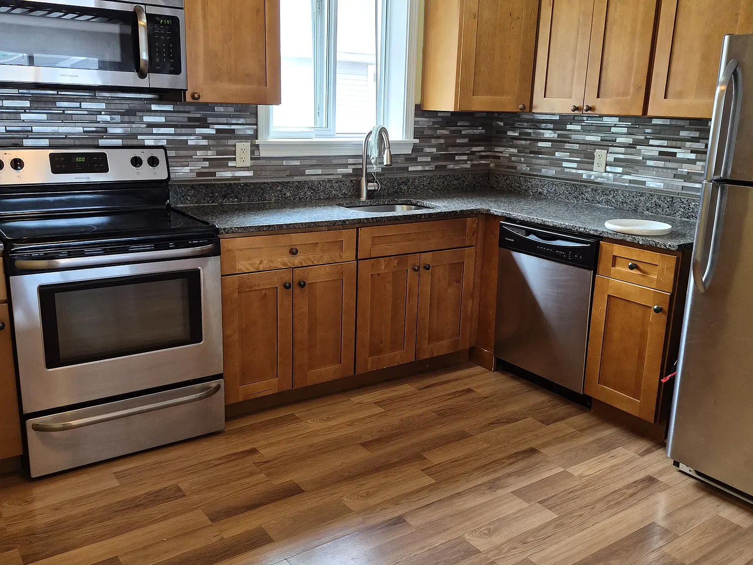 2 bed, 800 sqft, $2,275 — Photo 1