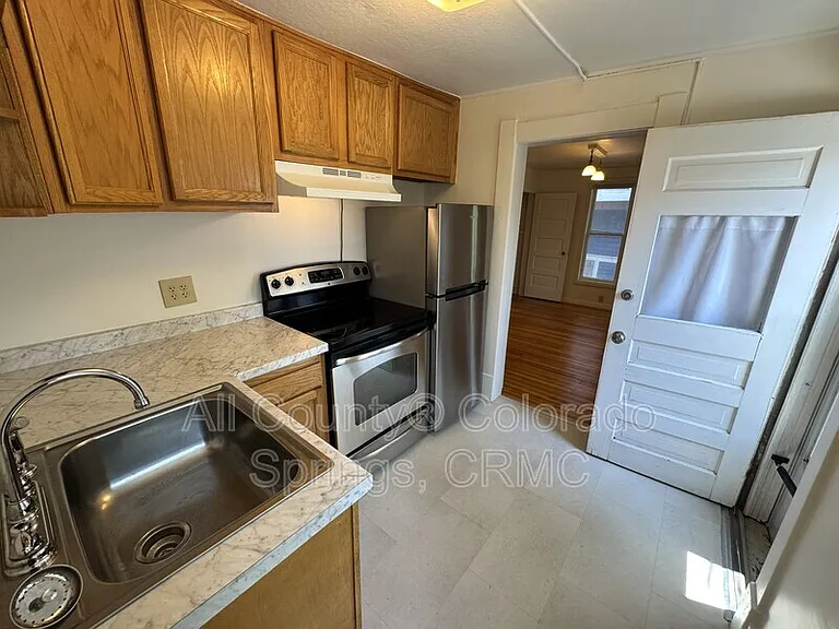 811 E Kiowa St — Photo 12