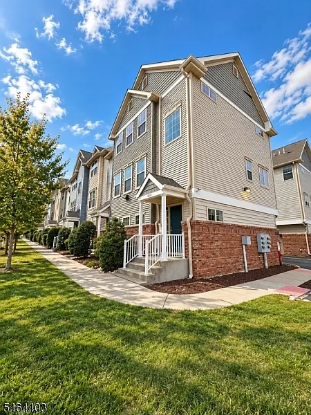 2 bed, 2.5 bath, 2145 sqft, $3,350 — Photo 3