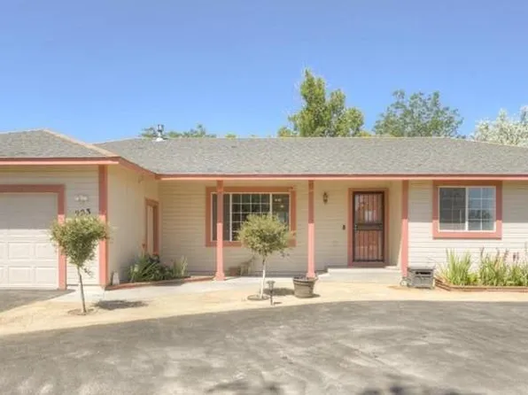 203 Scarlet Way, Fernley, NV 89408
