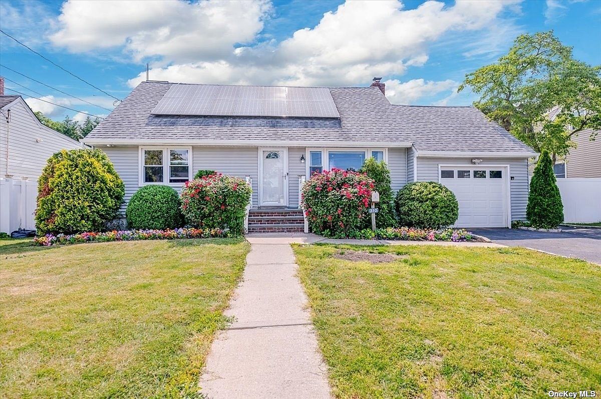 310 W 13th Street, Deer Park, NY 11729 Zillow