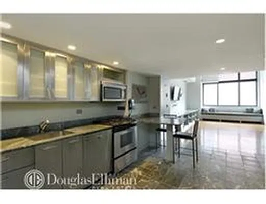 Rented by Douglas Elliman | media 41