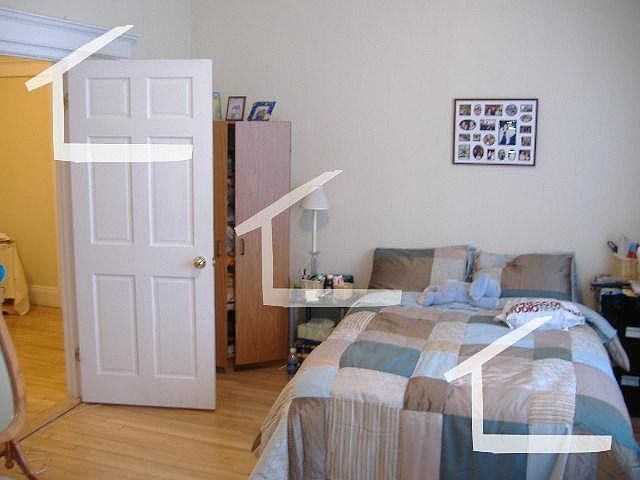 2nd image of 325 Summit Ave APT 03