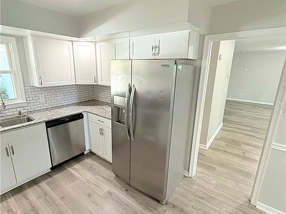 5th image of 713 Churchill Dr
