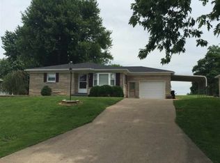 9700 Manor Ln, Mount Vernon, IN 47620