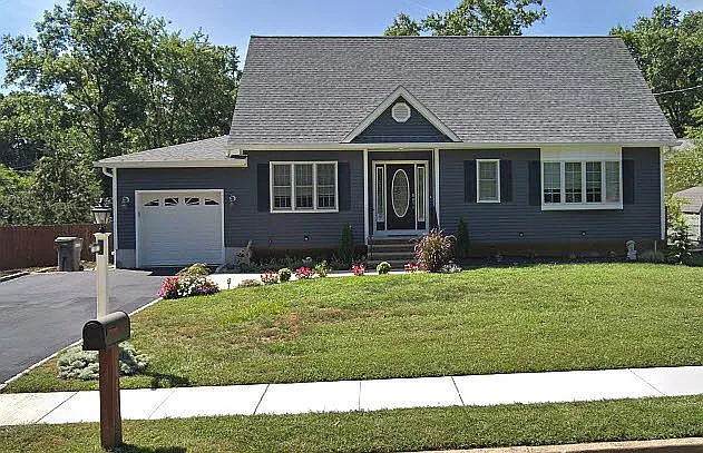 162 Blackford Ave photo 1