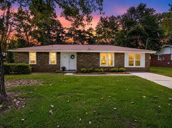 7667 Mendelwood Dr, North Charleston, SC 29418