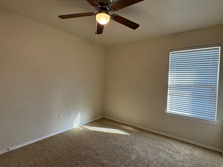 1301 SW Washington Ave #2 — Photo 8