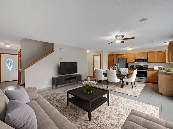 3rd image of 7616 Fox Creek Ct
