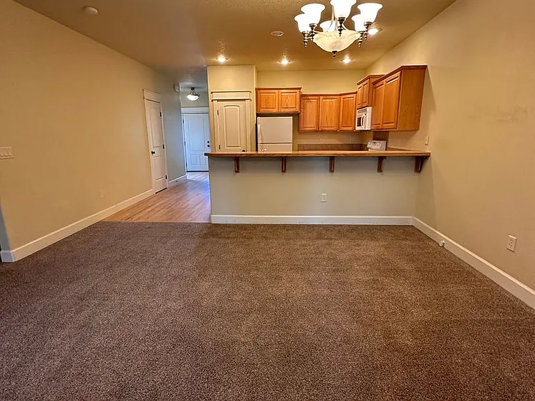 2115 S Dorothy Ave — Photo 30