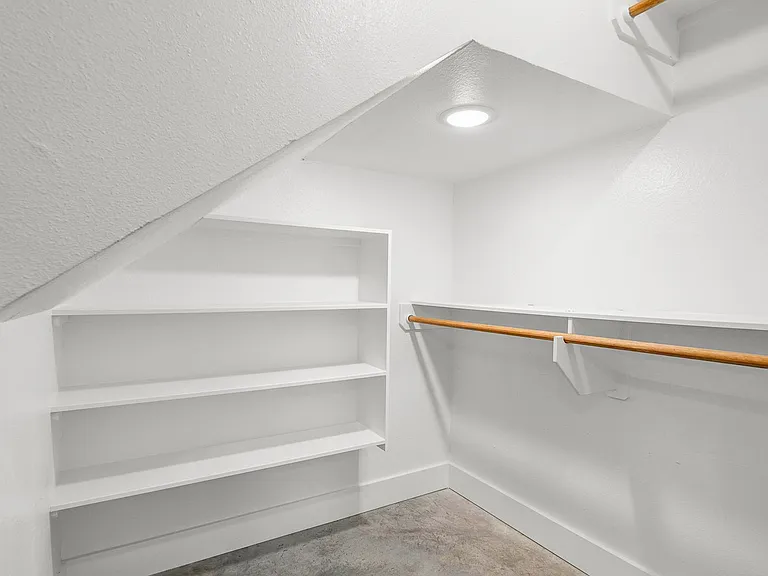 3010 Alpha Wolf Ct — Photo 17