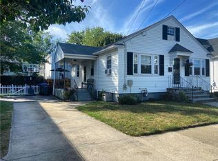 17 Iona St, Providence, RI 02908