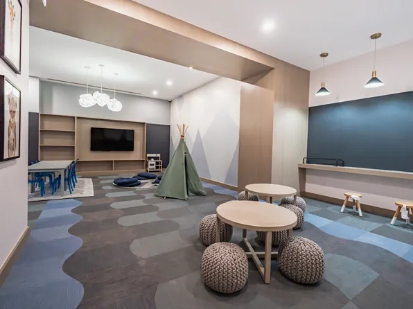 98-08 Queens Boulevard image 9 of 15