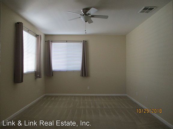 5th image of 2825 Portland Dr