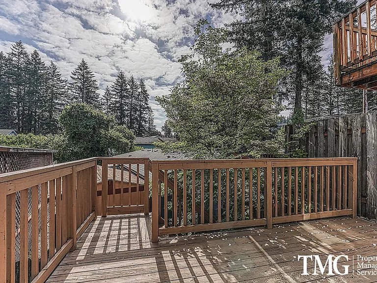 15075 SE Powell Blvd — Photo 21