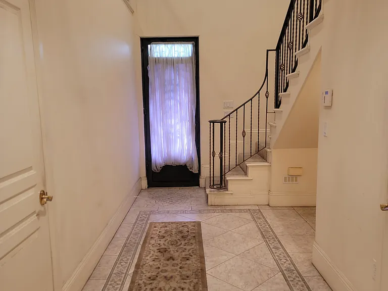 8009 Rose St — Photo 8