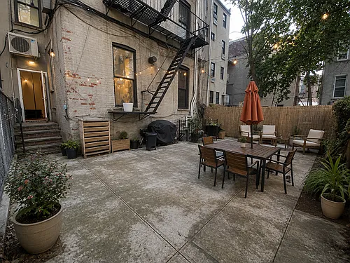 269 Albany Ave #2 Photo 1