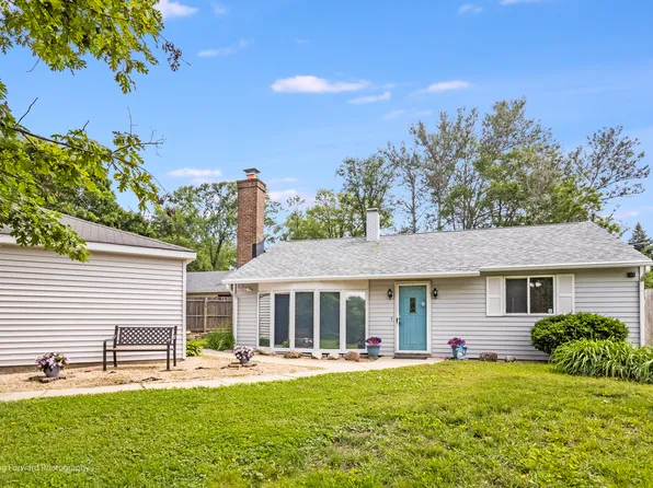 1N559 Newton Ave, Glen Ellyn, IL 60137