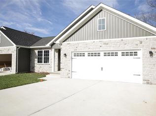 1597 Hickory Lndg, De Soto, MO 63020
