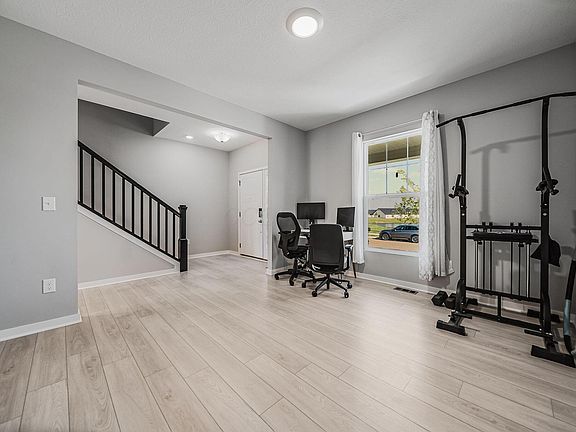 4th image of 6548 White Star Dr