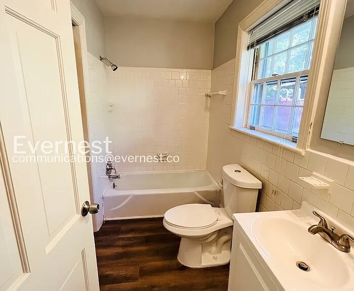 570 Hawkins Dr — Photo 17