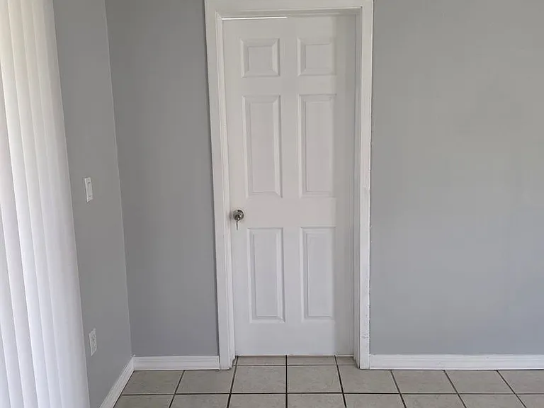 2526 S Oak Ave — Photo 16