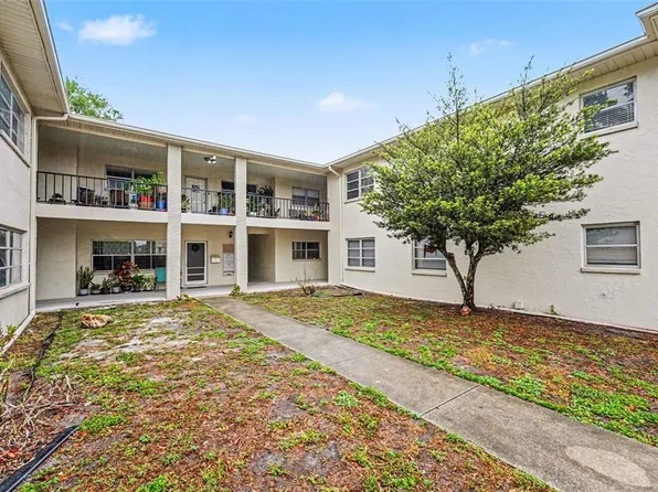 5051 75th Ave N APT 4, Pinellas Park, FL 33781