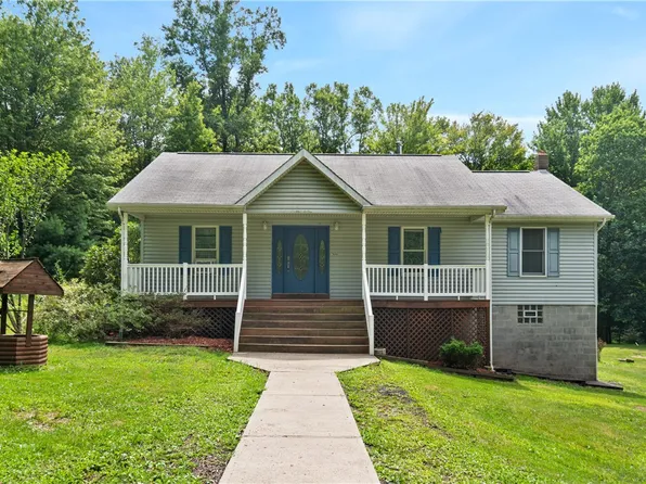 500 Quail Hill Rd, Normalville, PA 15469