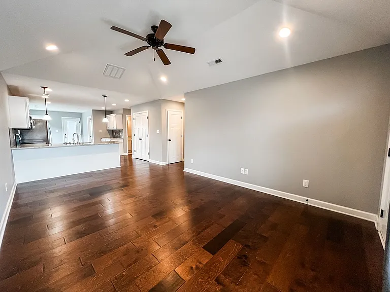 113 Sir Barton Ct — Photo 4