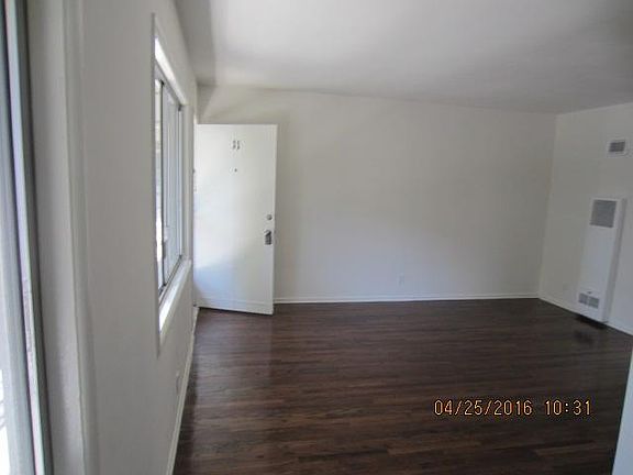 3rd image of 1220 Havenhurst Dr #4