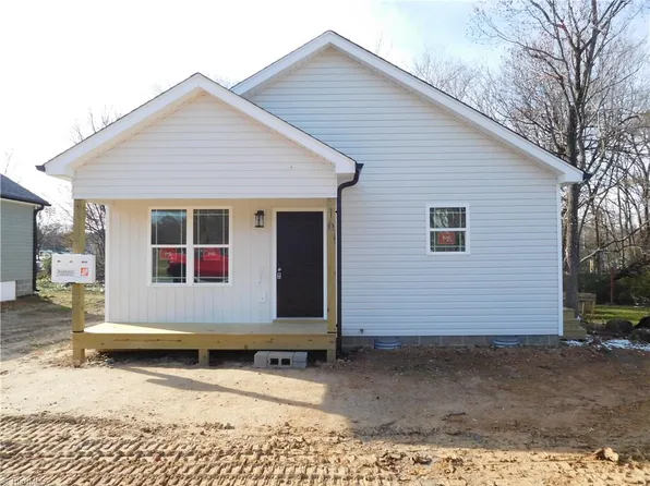 16 King Row, Thomasville, NC 27360