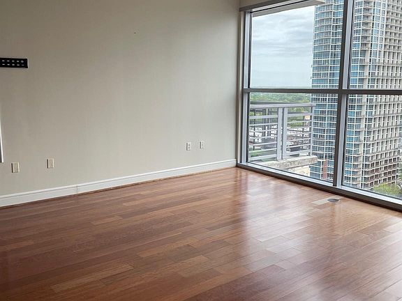 5th image of 333 W Trade St Unit 1602