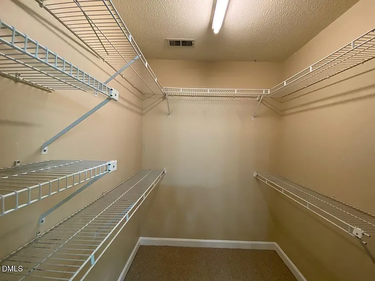 1012 Sturbridge Dr — Photo 15