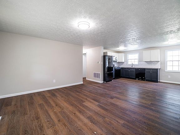 5th image of 5272 Quincy Dr