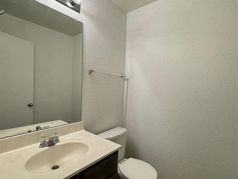 1152 Hyde Park Dr — Photo 16