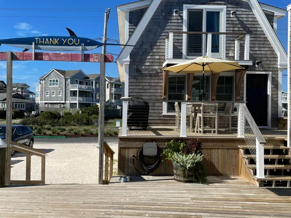 1161 Succotash Rd, Wakefield, RI 02879