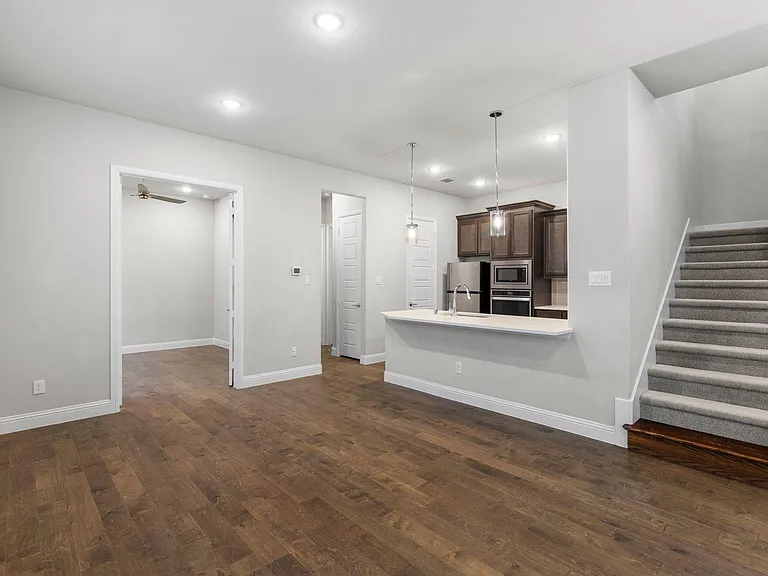 4123 Curtiss Dr — Photo 14