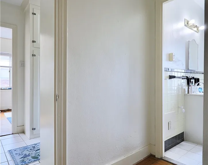 50 Academy Ave #D1 — Photo 24