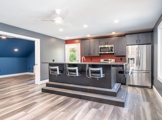 36 Holly Cir #R, Easthampton, MA 01027