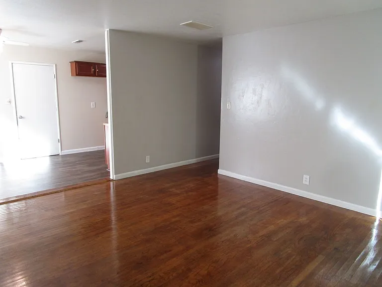 1642 Dover Ave — Photo 4