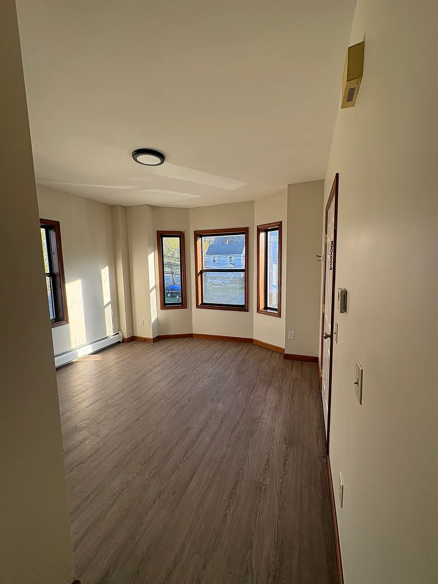 Building Photo - 40 5th St #2