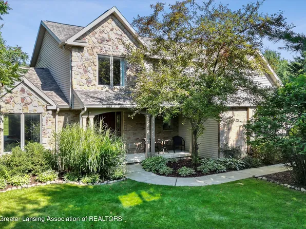 2297 White Pine Dr, Williamston, MI 48895