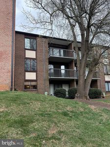 9709 Kings Crown Ct APT 2, Fairfax, VA, 22031
